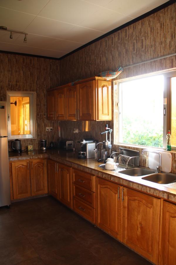 Апартаменти Zeph Self Catering Baie Lazare  Екстер'єр фото