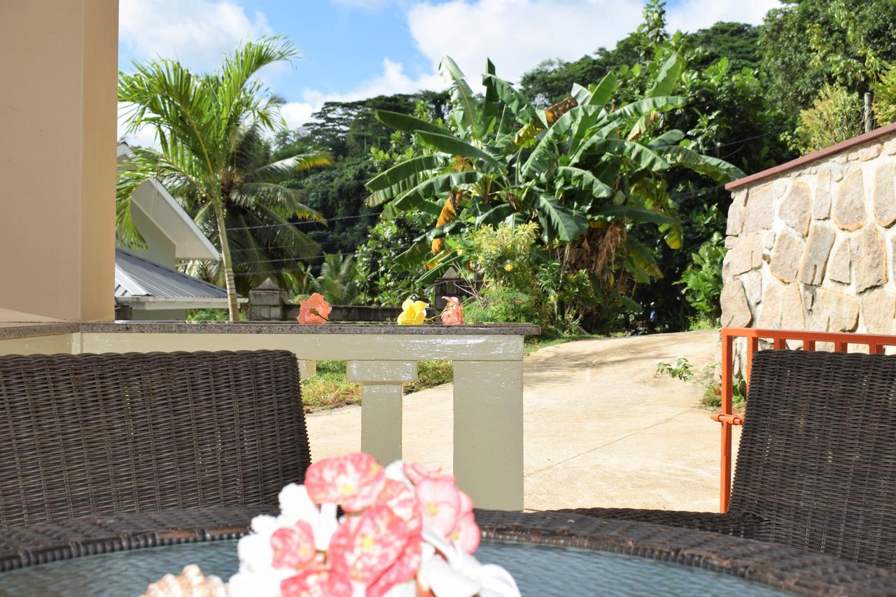 Апартаменти Zeph Self Catering Baie Lazare  Екстер'єр фото