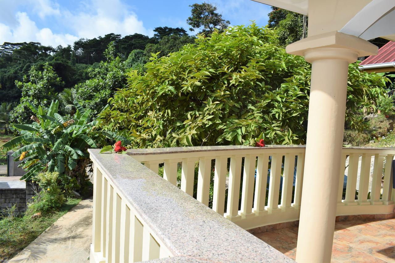 Апартаменти Zeph Self Catering Baie Lazare  Екстер'єр фото