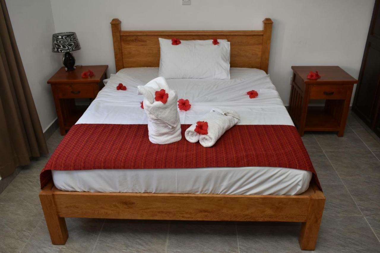 Апартаменти Zeph Self Catering Baie Lazare  Екстер'єр фото