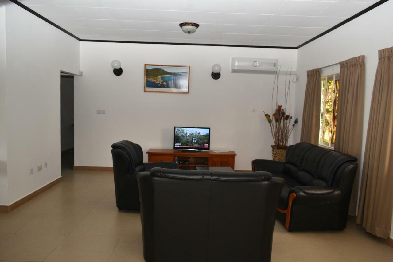 Апартаменти Zeph Self Catering Baie Lazare  Екстер'єр фото